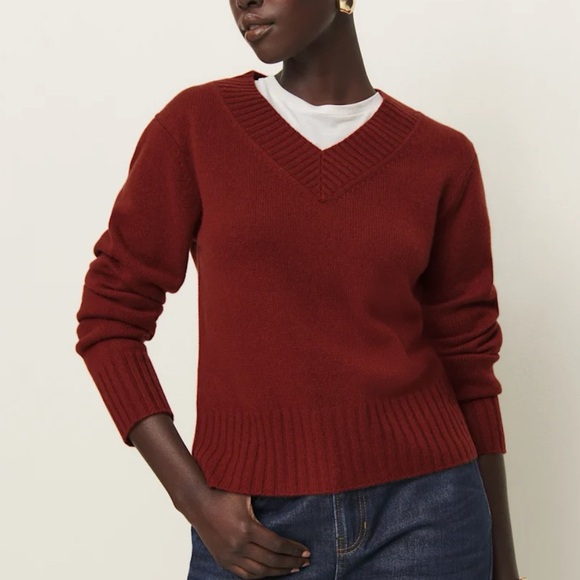 NWT Reformation Dulce Cashmere V Neck Sweater Color Fig Jam - Picture 1 of 7